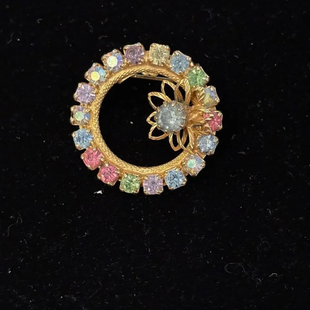 Vintage Multicolored Gemstone Circle Brooch Gold Tone
